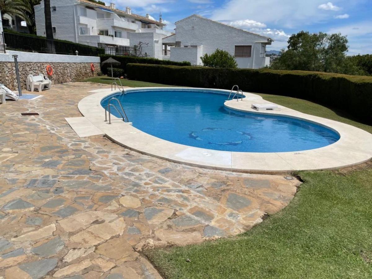 Modern Apartment With Sea View Close To Marbella Михас Экстерьер фото